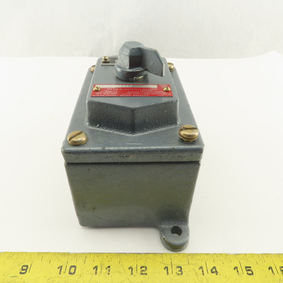 Allen Bradley 800H-R2HA7 600V 2 Way Selector Switch Hazardous Location HAZLOC