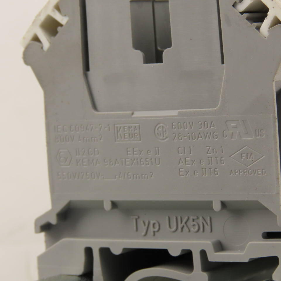 Phoenix Contact UK5N 600V 30A Electrical Terminal Block On DIN Rail Lot Of 34