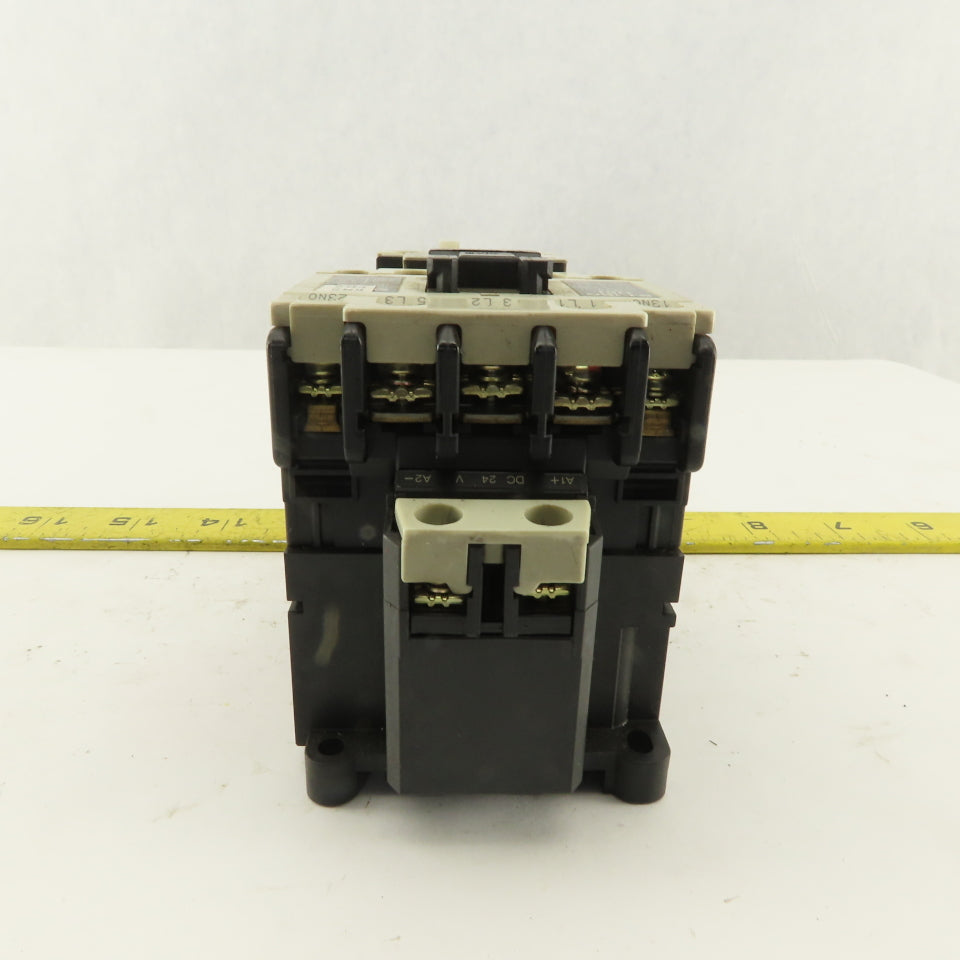 Fuji SJ-1SG 600V 4.5kW Magnetic Contactor 7-11A Trip TR-5-1N/3 Overload