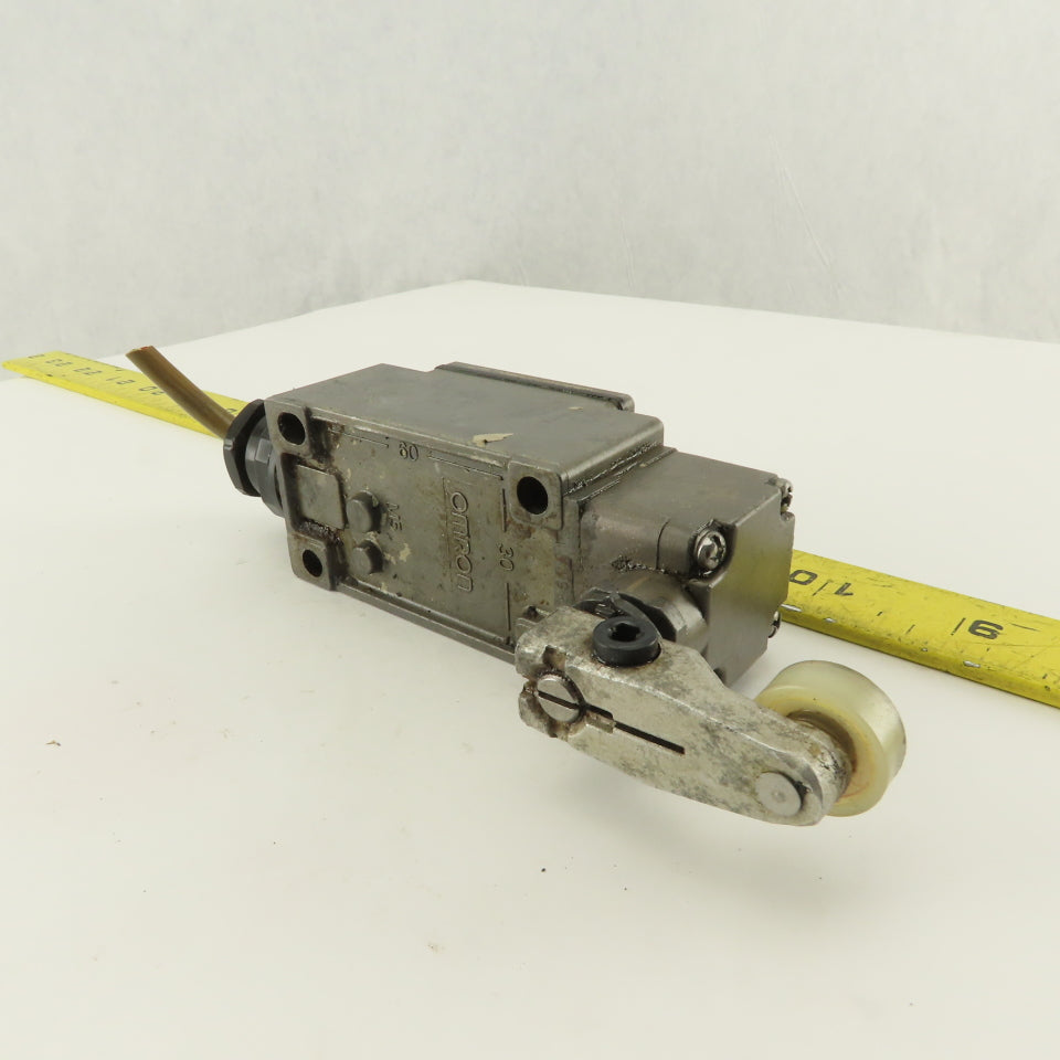 Omron D4B-2511N 400V 2A Cam Roller Rocker Limit Switch