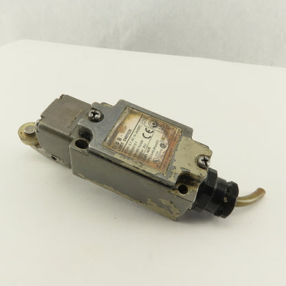 Omron D4B-2511N 400V 2A Cam Roller Rocker Limit Switch