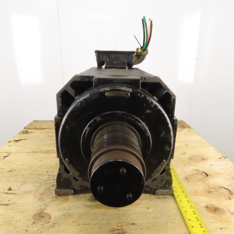 Fanuc A06B-0832-B200 15-30kW 757-4000 RPM 3Ph 155/230V Two Speed AC Servo Motor