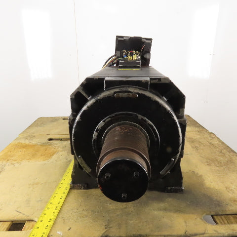 Fanuc A06B-0832-B200 15-30kW 757-4000 RPM 155/230VAC Two Speed AC Servo Motor
