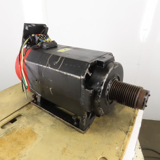 Fanuc A06B-0832-B200 15-30kW 757-4000 RPM 155/230VAC Two Speed AC Servo Motor