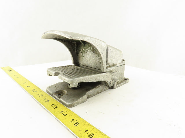 150VAC Guarded Foot Pedal Operator Switch N/O Contact