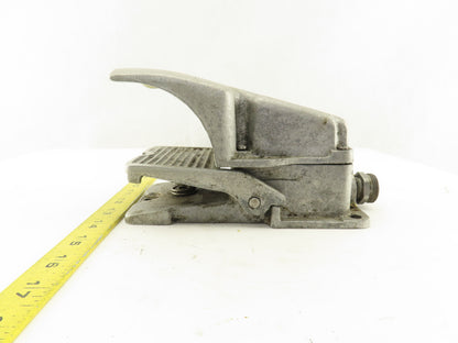 150VAC Guarded Foot Pedal Operator Switch N/O Contact