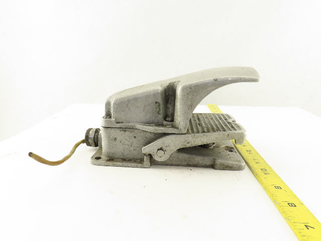 150VAC Guarded Foot Pedal Operator Switch N/O Contact