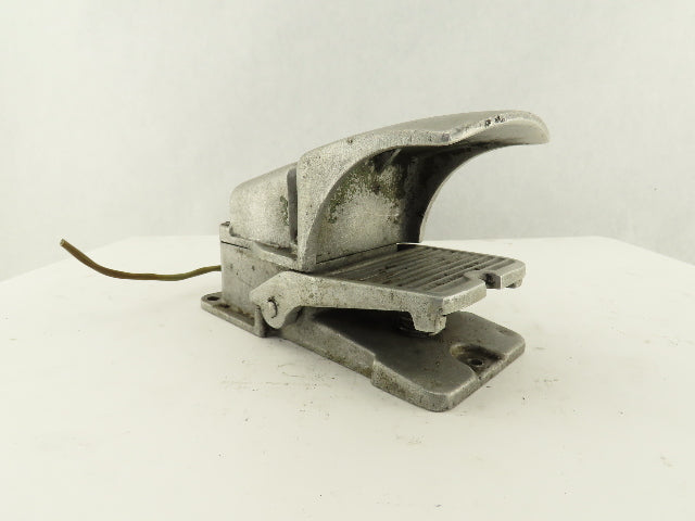 150VAC Guarded Foot Pedal Operator Switch N/O Contact