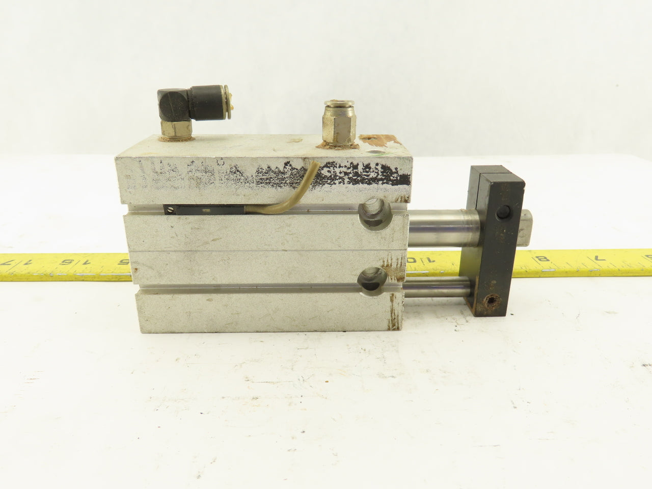 Airtac MK32X40-S 30mm Bore 40mm Stroke Double Acting Non Rotating Cylinder