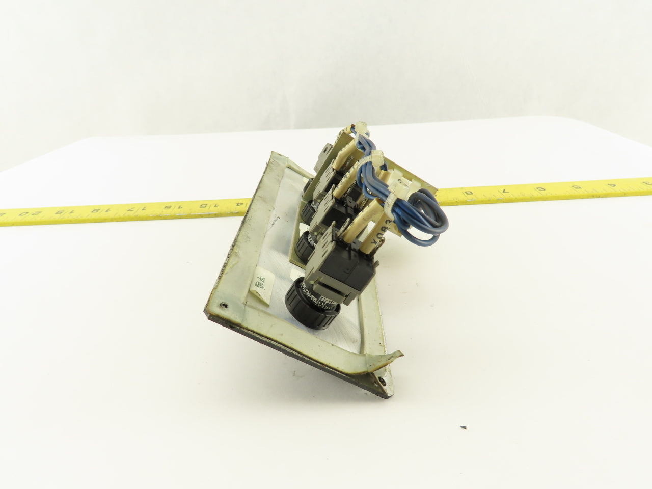 Okuma 2SP-V60 CL18311A CNC Machine Switch Panel