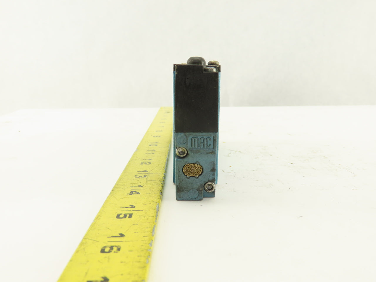 Mac 92B-EAF-000-DM-DFFP-1DM 5/3 Way Closed Center Pneumatic Solenoid Valve 24VDC