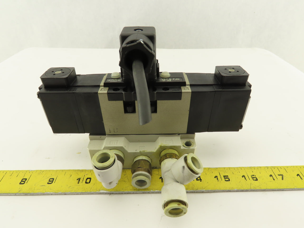SMC VS7-6-FJG-D-3Z 5/3 Position Exhaust Center Valve Sub Base 24VDC