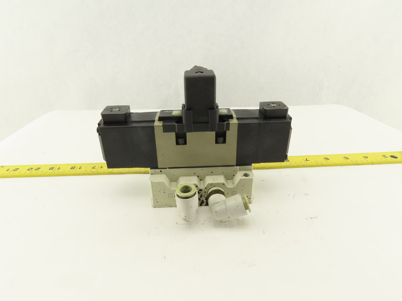 SMC VS7-6-FJG-D-3Z 5/3 Position Exhaust Center Valve Sub Base 24VDC