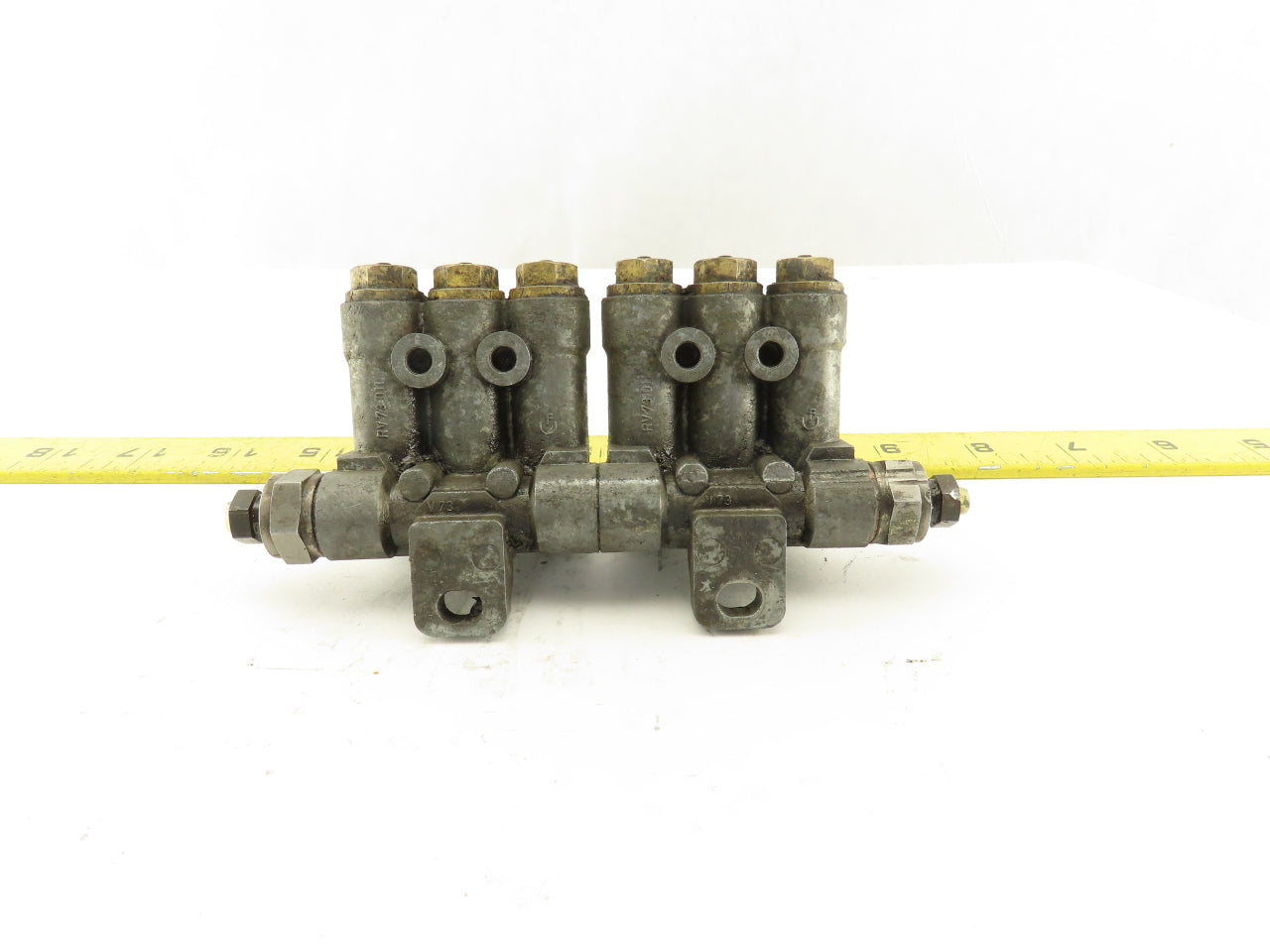 Vogel 6 Port Piston Lubricator Manifold