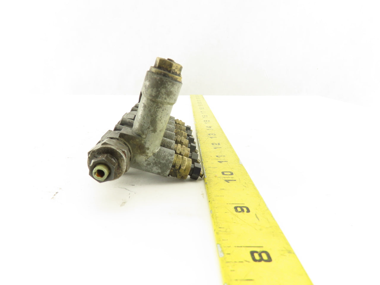 Vogel 6 Port Piston Lubricator Manifold