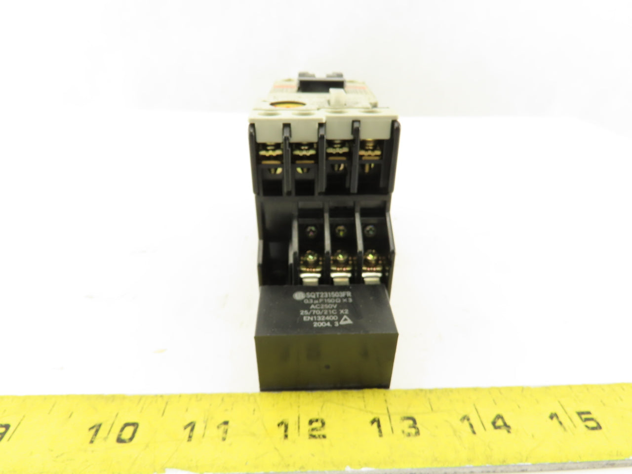 Fuji SC-0 TR-ON/3 600V 5Hp Magnetic Contactor 2.2-3.4 Trip Range 110V Coil