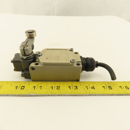 Omron WLCA2-2N 600V Rocker Arm Cam Lever Limit Switch
