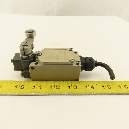 Omron WLCA2-2N 600V Rocker Arm Cam Lever Limit Switch