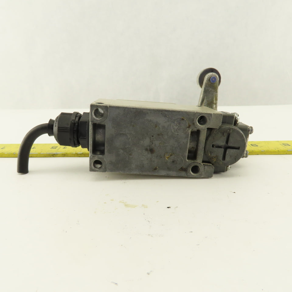 Omron WLCA2-2N 600V Rocker Arm Cam Lever Limit Switch