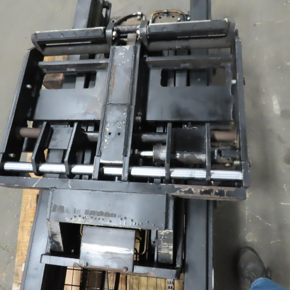 Yale MRW030LAN24SV083  Powered Pallet Reach Stacker Mast Assembly