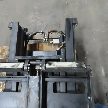 Yale MRW030LAN24SV083  Powered Pallet Reach Stacker Mast Assembly