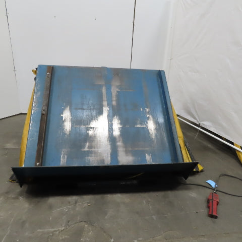 2000 LB Hydraulic 45° Container Tilter 208-230/460V 3Ph 60"W x 50"D