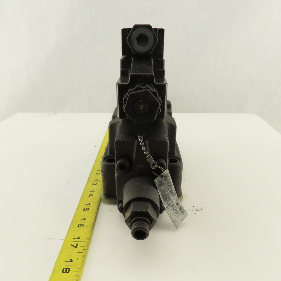 Tokyo Keiki DG5V-7-2C-1-E-T-P2-T-84-JA 3 Way Closed Center Hydraulic Valve 100V