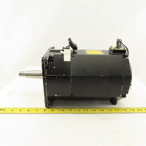 Fanuc A06B-0142-B675 2.1kW 2000RPM 3Ph 186V 133Hz AC Servo Motor