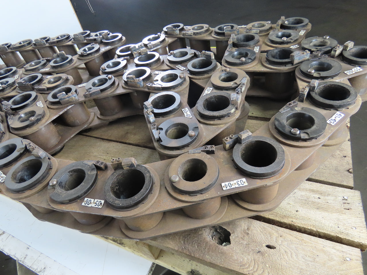 Tsubaki Slant Turn 40 ATC 60 Station CAT 40/50 Tool Changer Carousel Chain