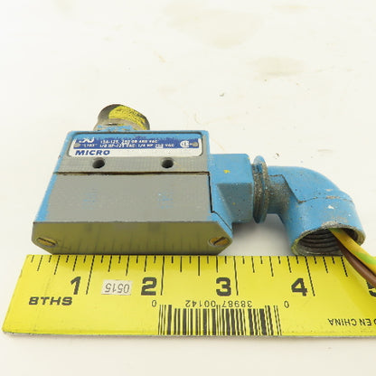Micro Switch BZE6-RN 125-480V Push Button Plunger Micro Limit Switch