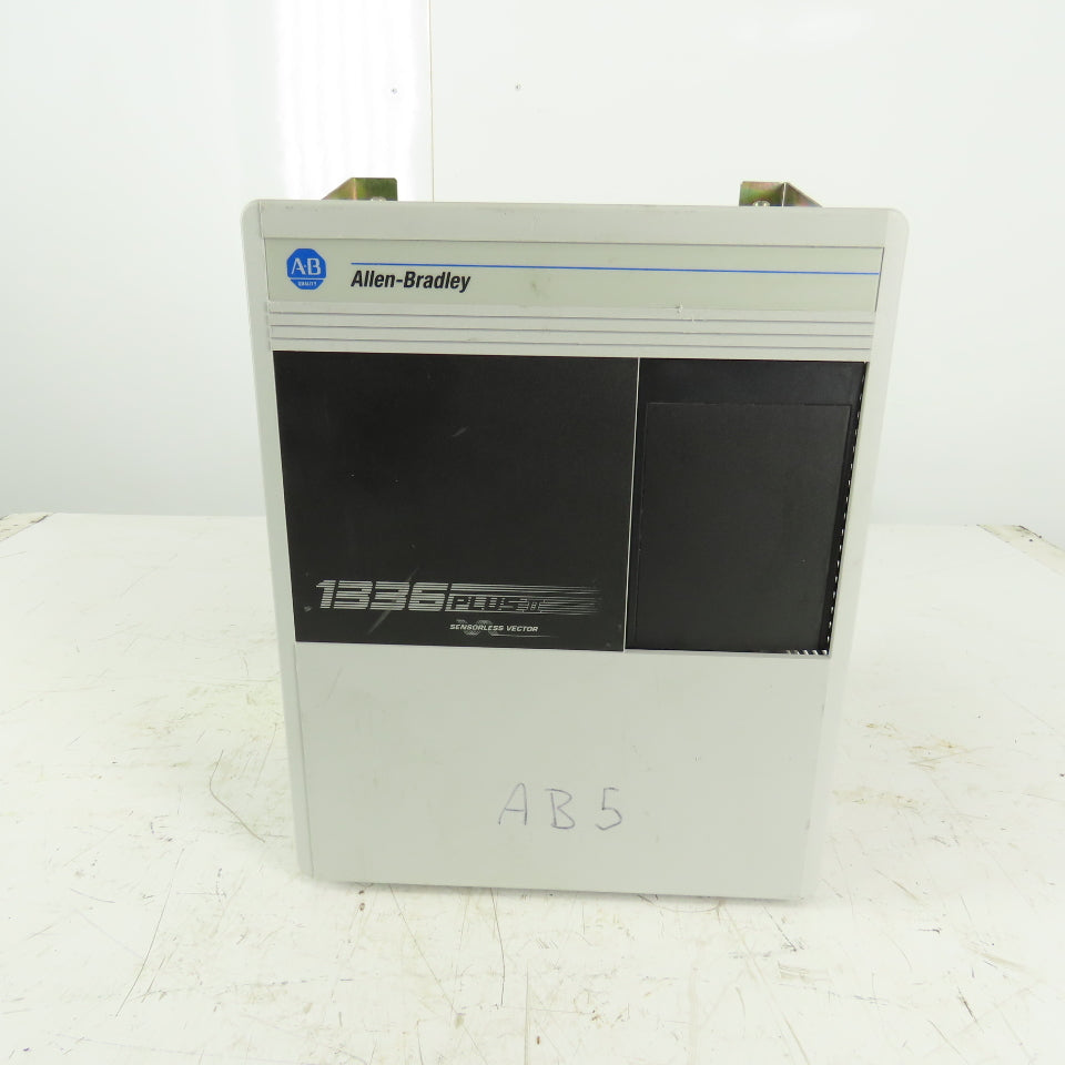Allen Bradley 1336F-CWF10-AA-EN Ser A 600V 2.5kVa 3Ph Input 0-400Hz VFD AC Drive