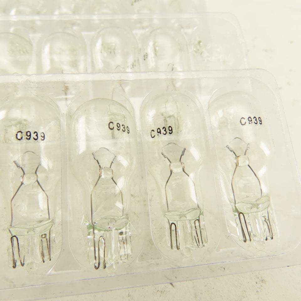 Luna Pro 2FMN5 Miniature Incandescent T5 Bulb Lot Of 39
