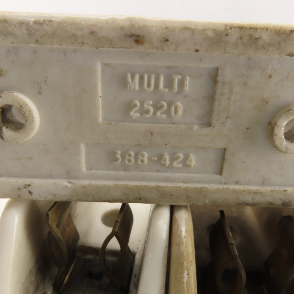 Union Multi 2520 388-424 Ceramic Fuse Holder 30A 600V Lot Of 3