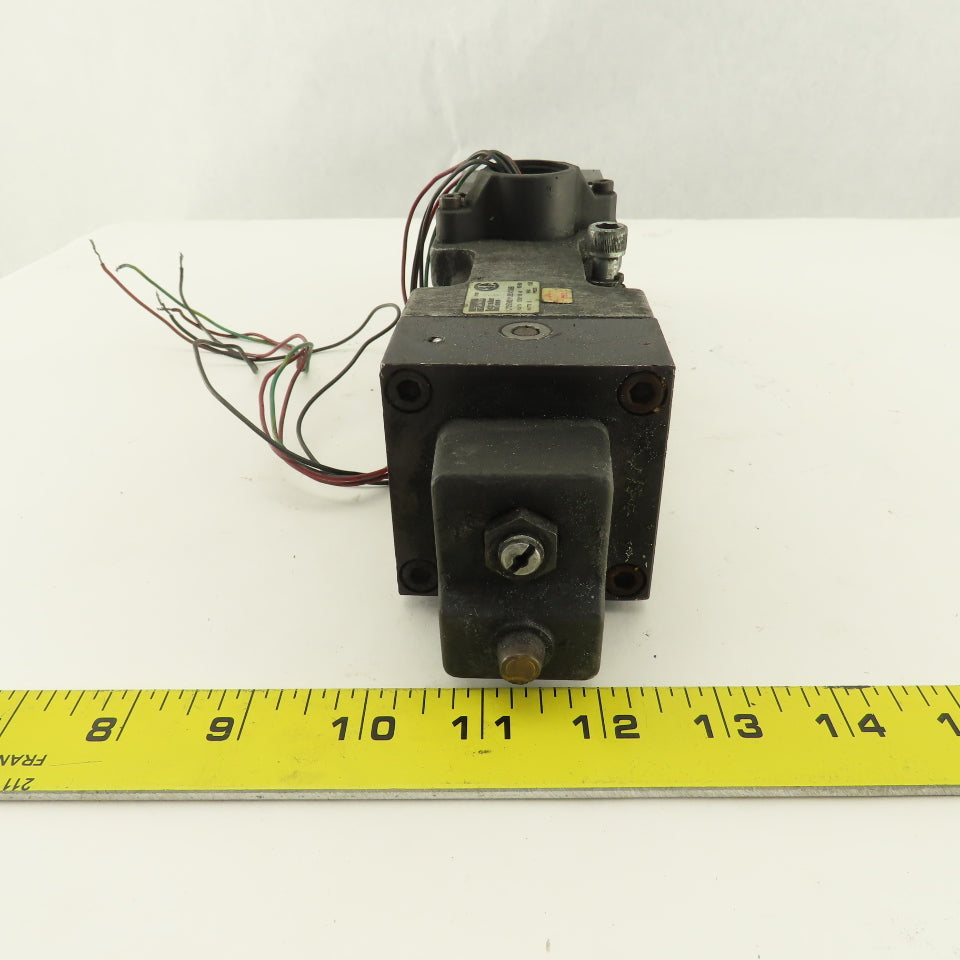 Parker L7253821153VXBB 5/3 Position Closed Center Pneumatic Valve 120V Coil