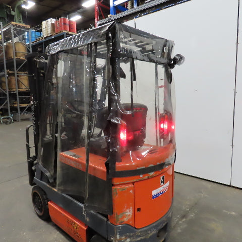 Toyota Soft Panel Vinyl Forklift Cab Enclosure For Model 5FBCU15 Roll Up Doors