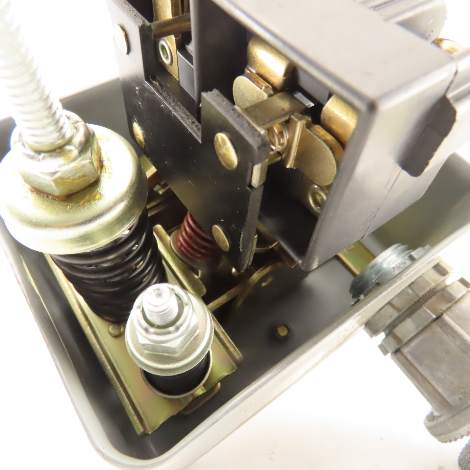 Square D Class 9013 GSG2 115-230/575V 2Hp 40PSI Rise Pressure Switch
