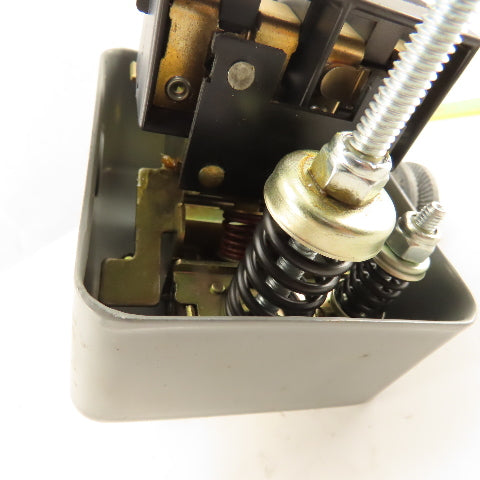 Square D Class 9013 GSG2 115-230/575V 2Hp 40PSI Rise Pressure Switch