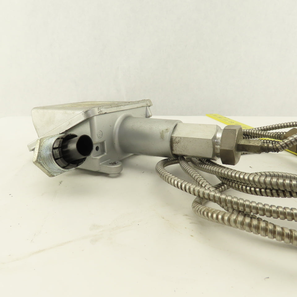 United Electric Controls F1008BC 50-650°F 480V Temperature Switch 10' Lead