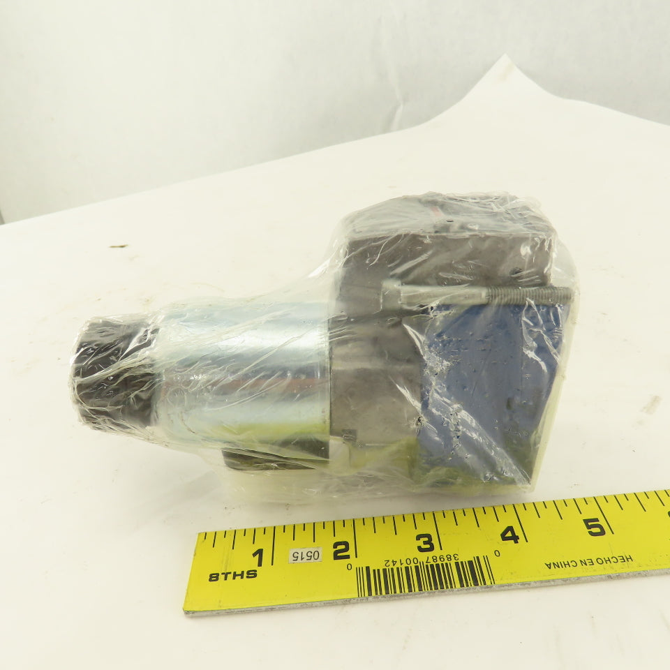 Rexroth R900570744 M-3SEW6 3 Way Direct Operated Valve 80/96VDC Coil