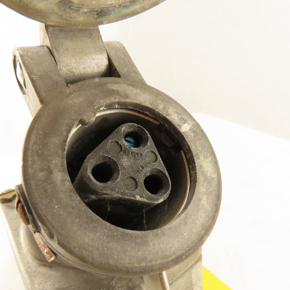 Killark KRS-215-120 115/230V 20A 1Hp 1Ph 2W 3P HAZLOC Receptacle