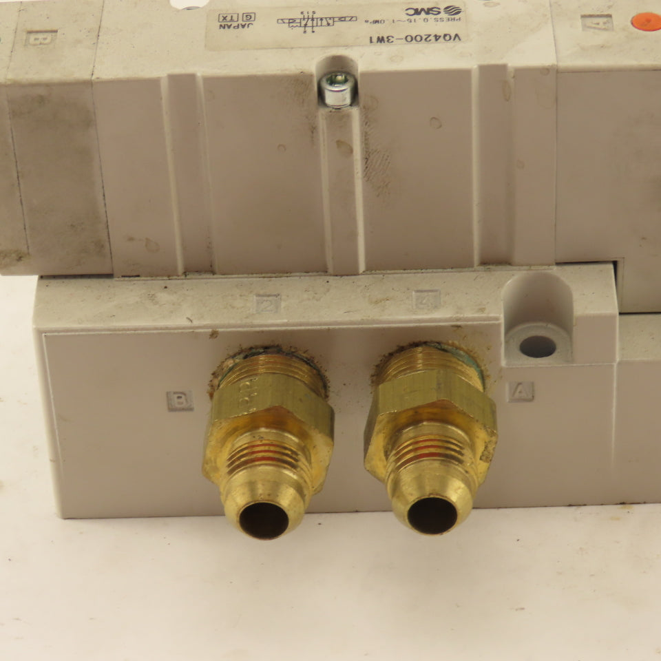 SMC VQ4200-3W1 2 Position Solenoid Directional Air Valve 110V Coil