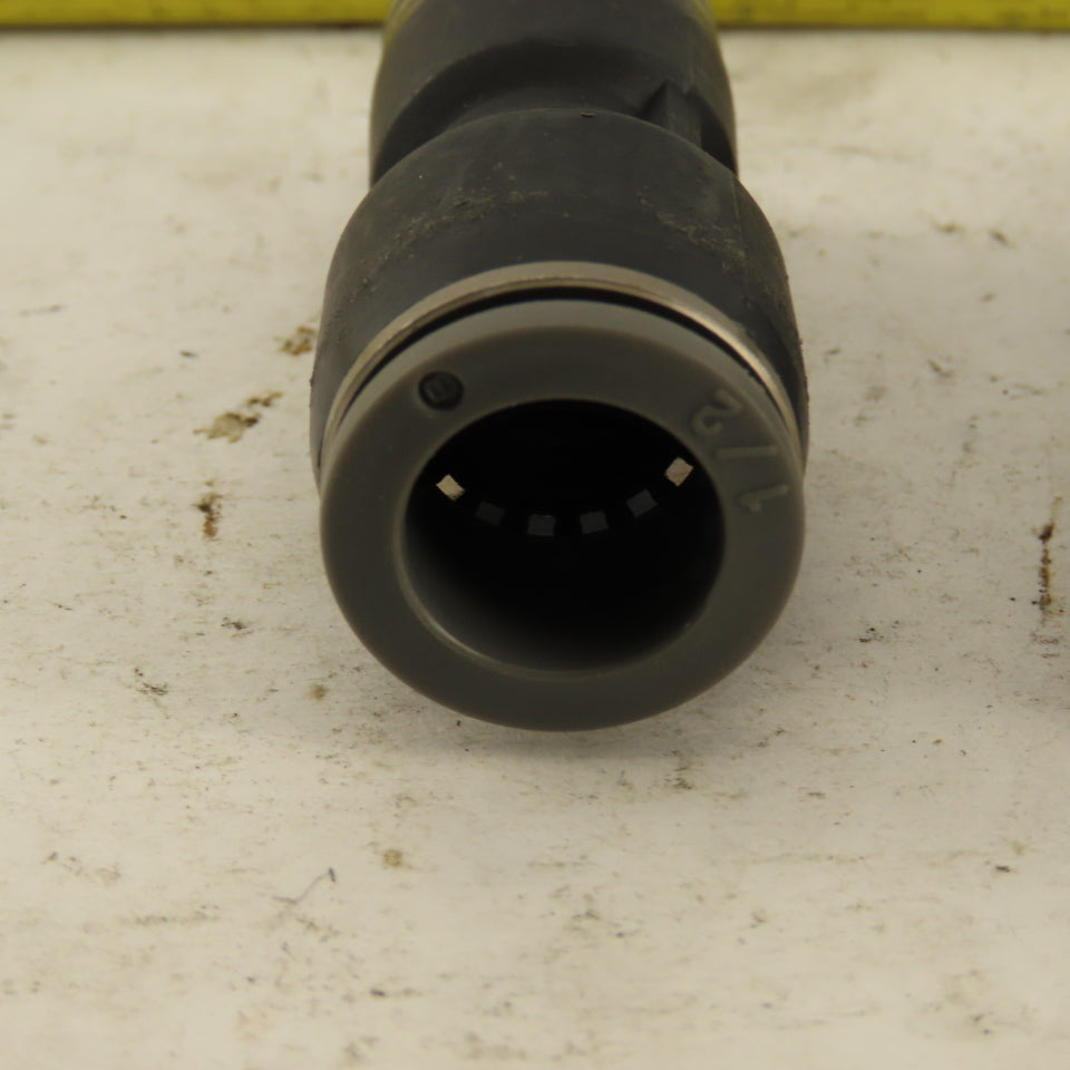 1/2" x 3/8" Push To Connect Tube Reducer Union Nylon Lot Of 2