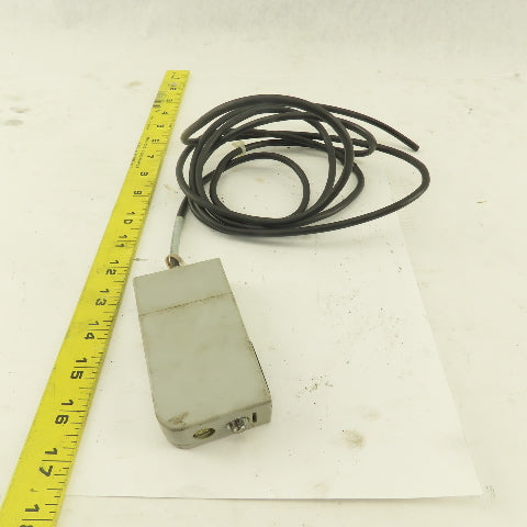 Allen Bradley 4 2DBC-5000 10-30VDC Photo Head W/ Quick Disconnect