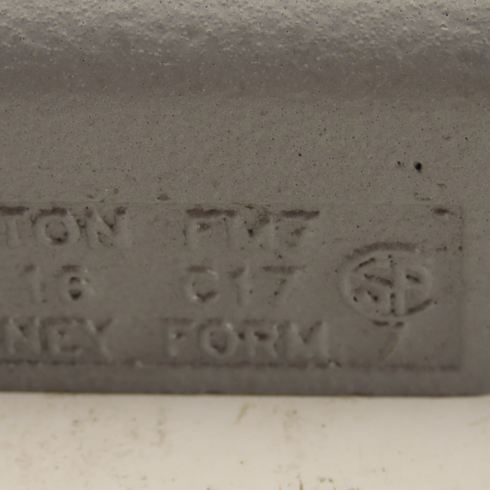 Appleton FM7 1/2 Conduit Body Straight Pass Malleable Iron Lot Of 6