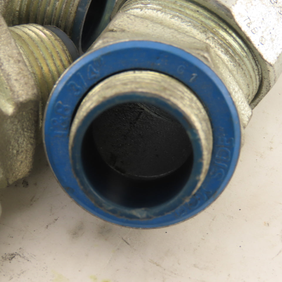 T & B 3/4" Non-Insulated 45° Malleable Iron Liquidtight Grip Connector Lot of 9