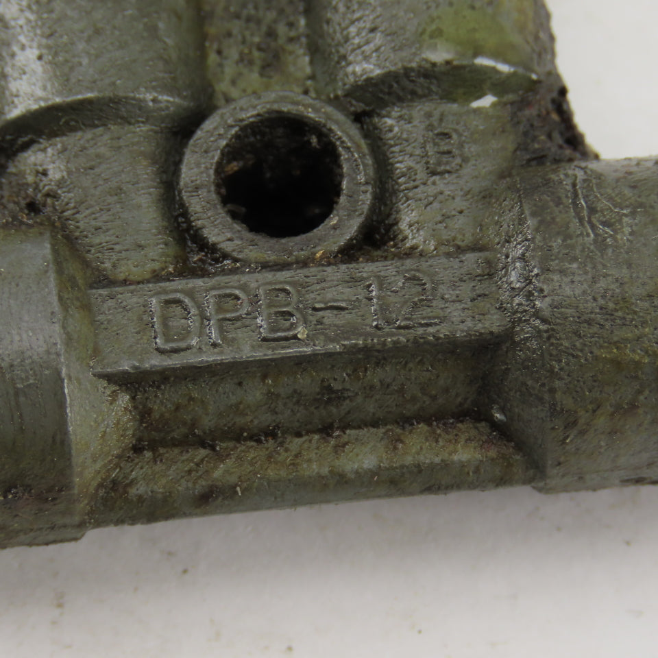 Showa DPB-15 DPB-12 5 And 2 Port Hydraulic Piston Lubricator