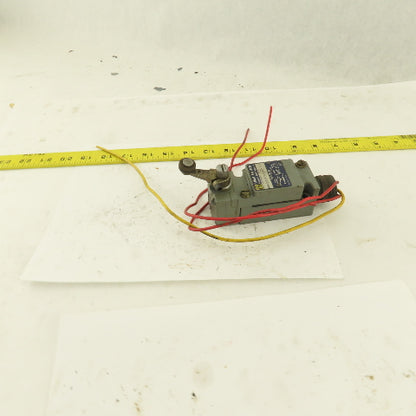 Square D C54N2 Class 9007 600V Cam Roller Limit Switch