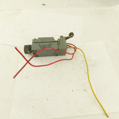 Square D C54N2 Class 9007 600V Cam Roller Limit Switch