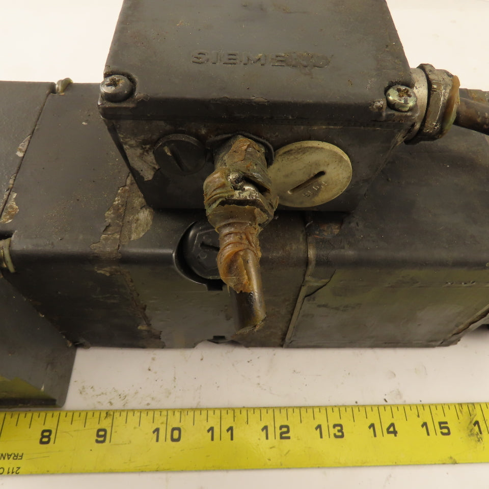 Siemens HU5042-0AF01-Z 166V 3000RPM .656kW Permanent Magnet Servo Motor