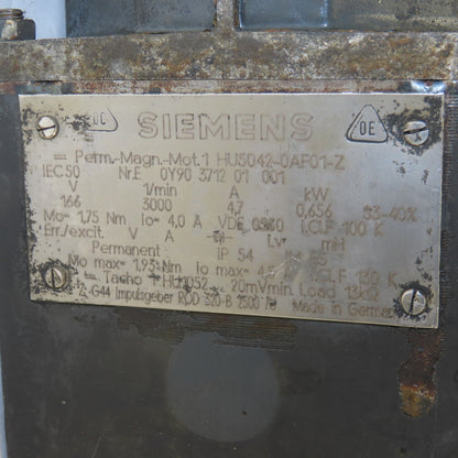 Siemens HU5042-0AF01-Z 166V 3000RPM .656kW Permanent Magnet Servo Motor